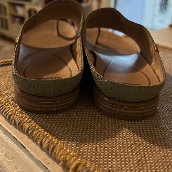 DrScholl’s Mules - Picture 6 of 6